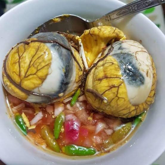 Menjelajahi Kuliner Unik Balut Filipina dari Telur Bebek